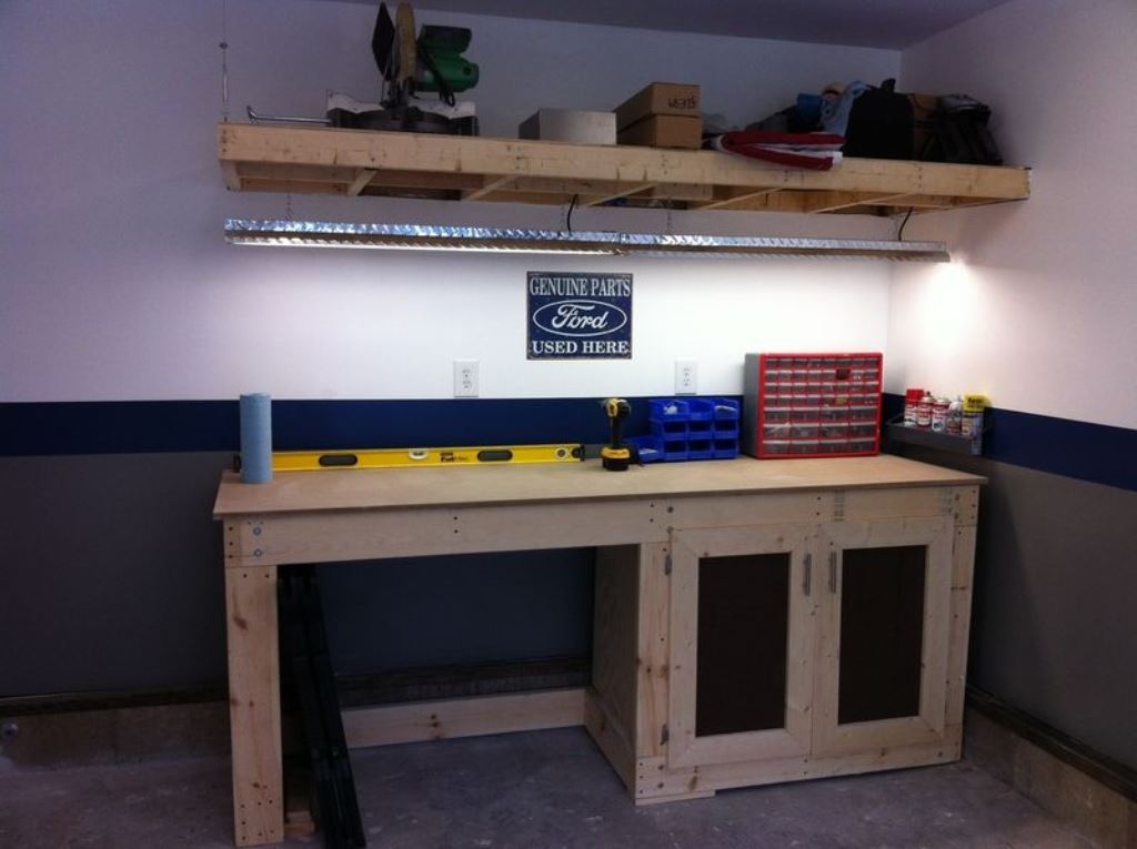 carpentry workbench with lamp