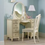 dressing table with drawers