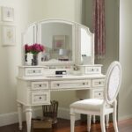 dressing table many drawers