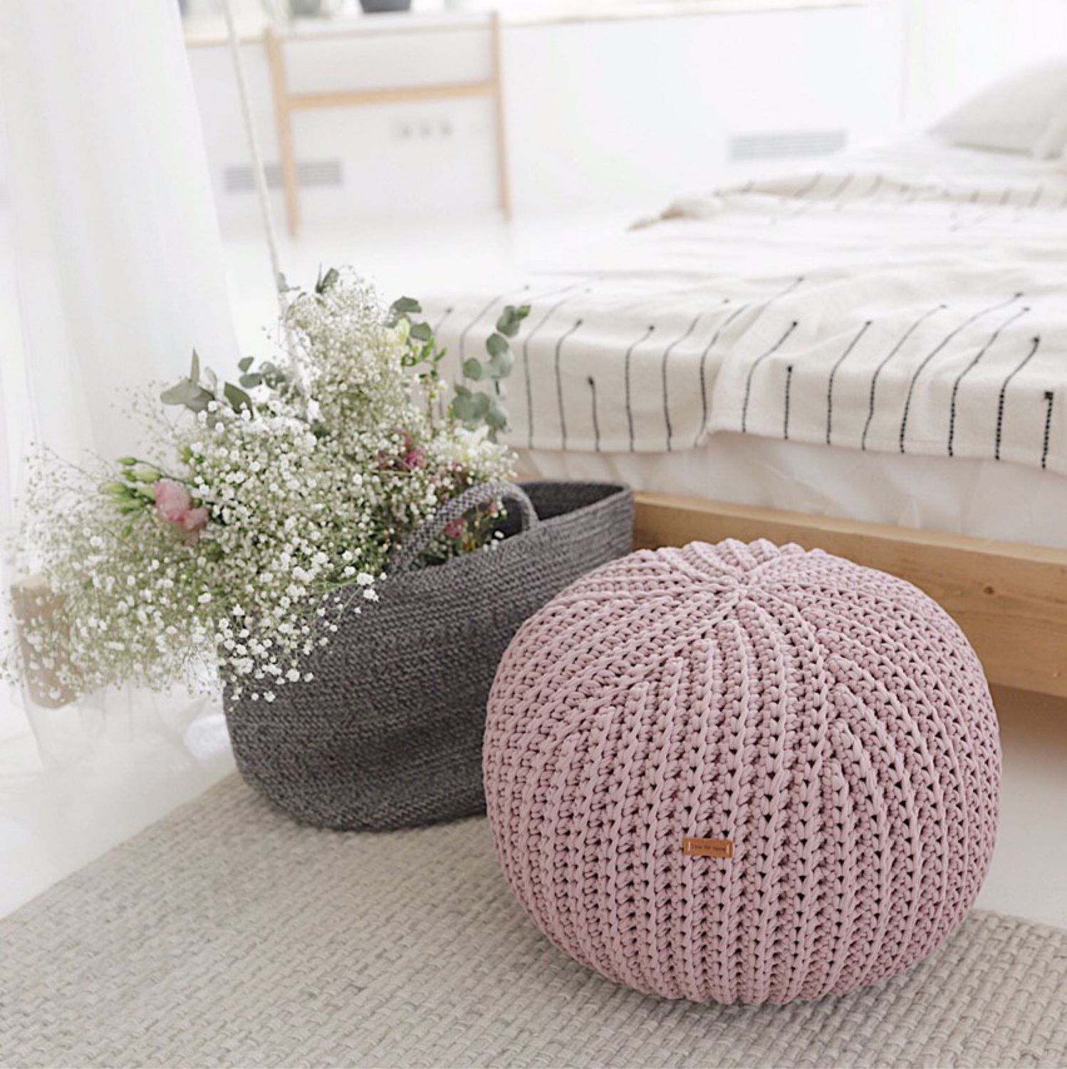 place d'un pouf dans la chambre