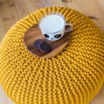 knitted pouf in a cup