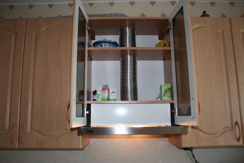 extractor hood in the kitchen