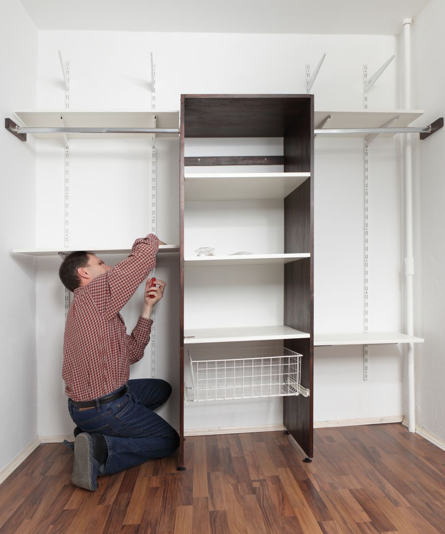 fix the shelf in the closet