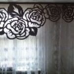 openwork lambrequin black roses