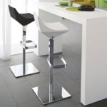 bar stools with metal legs