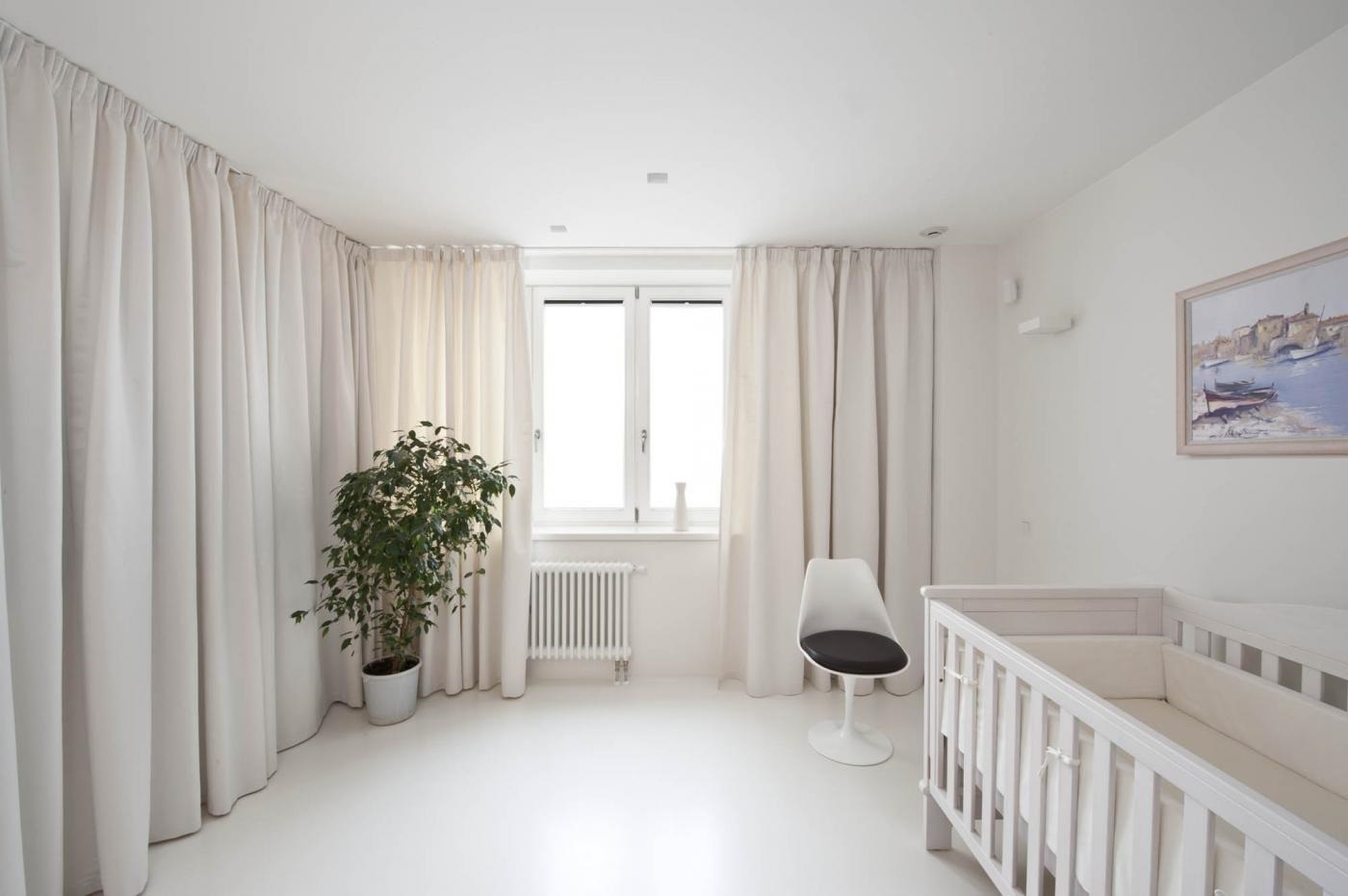 white curtains in the nursery