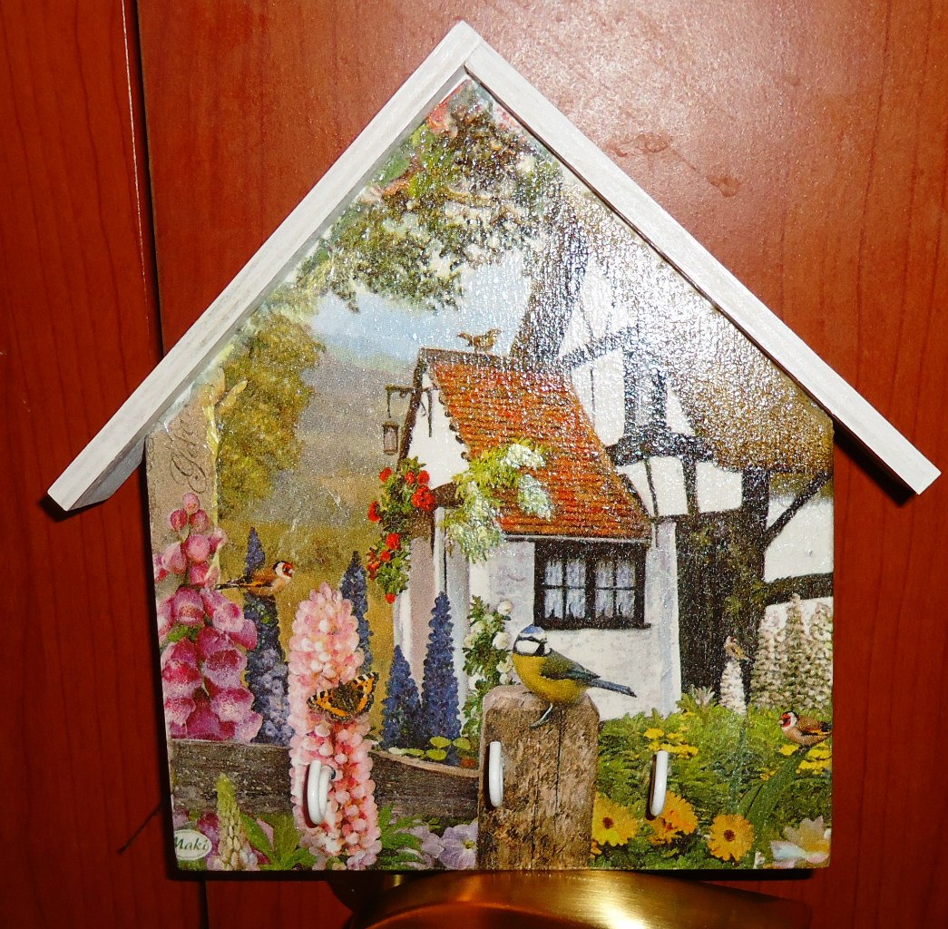 decoupage housekeeper photo design