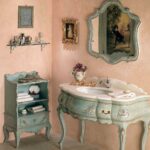 decoupage in the bath