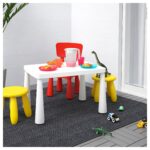 ensemble table et chaises pour enfant