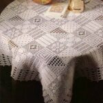 nappe de serviette de surlonge avec des triangles