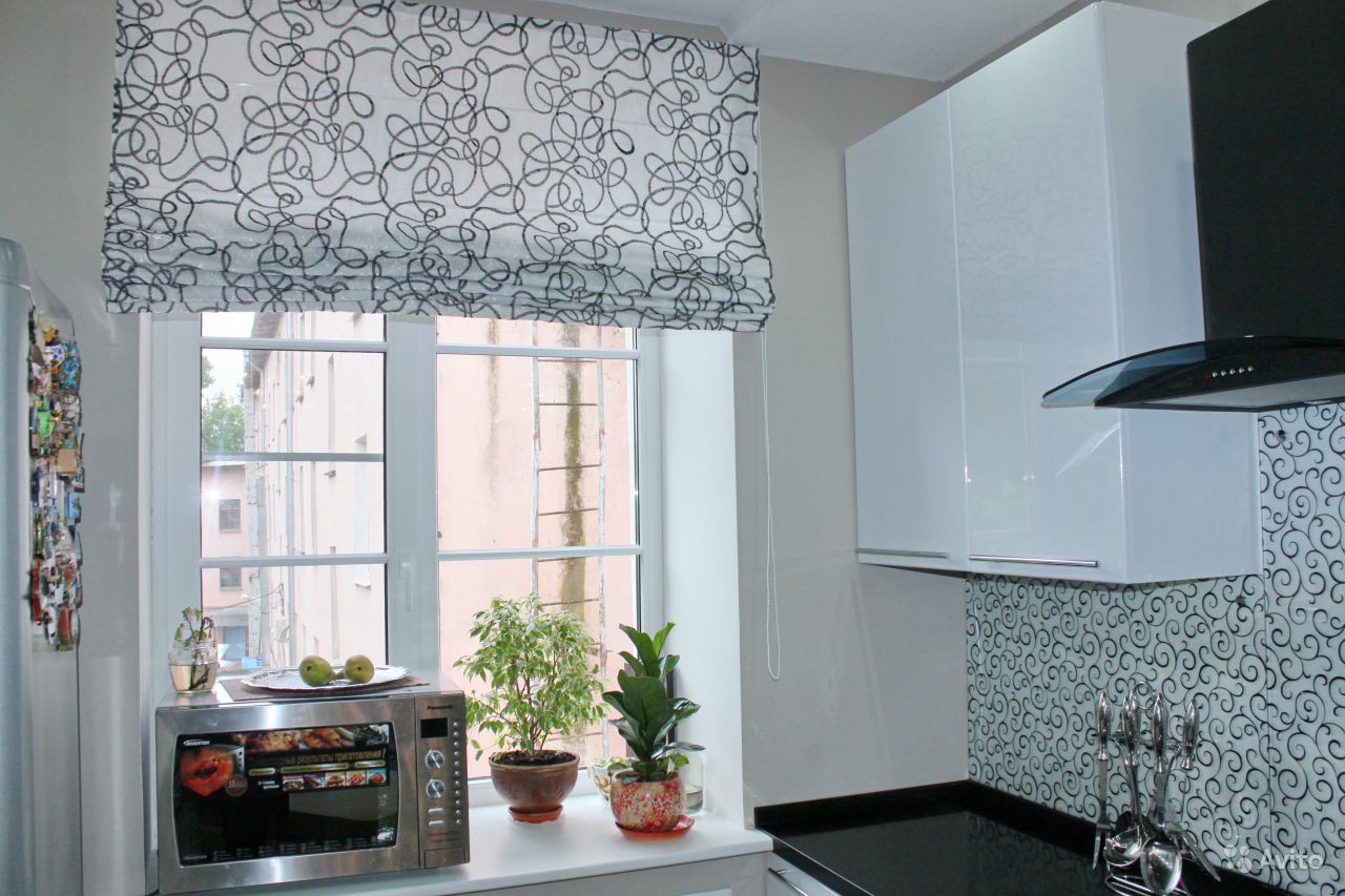 roller blinds white