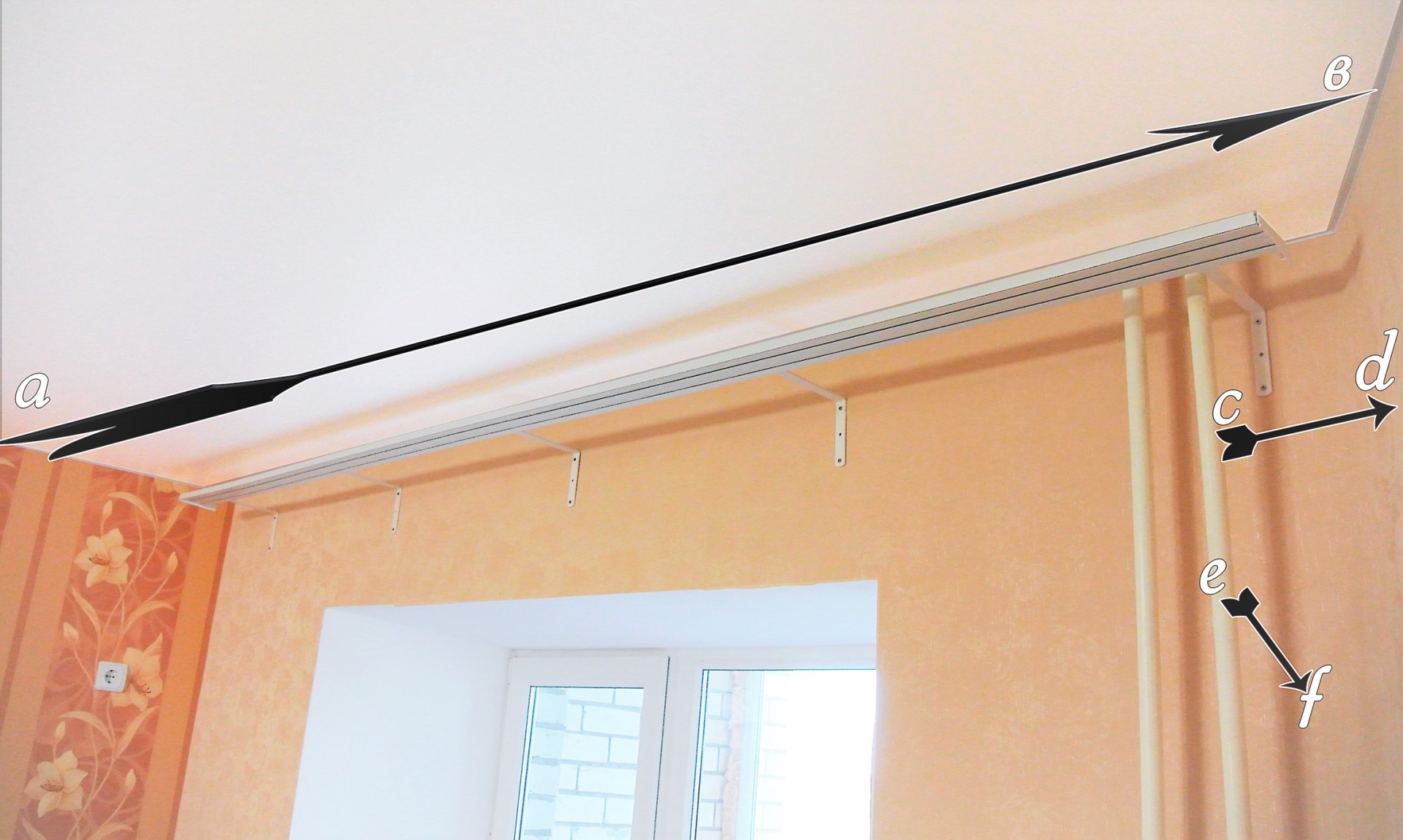 Installation of the cornice