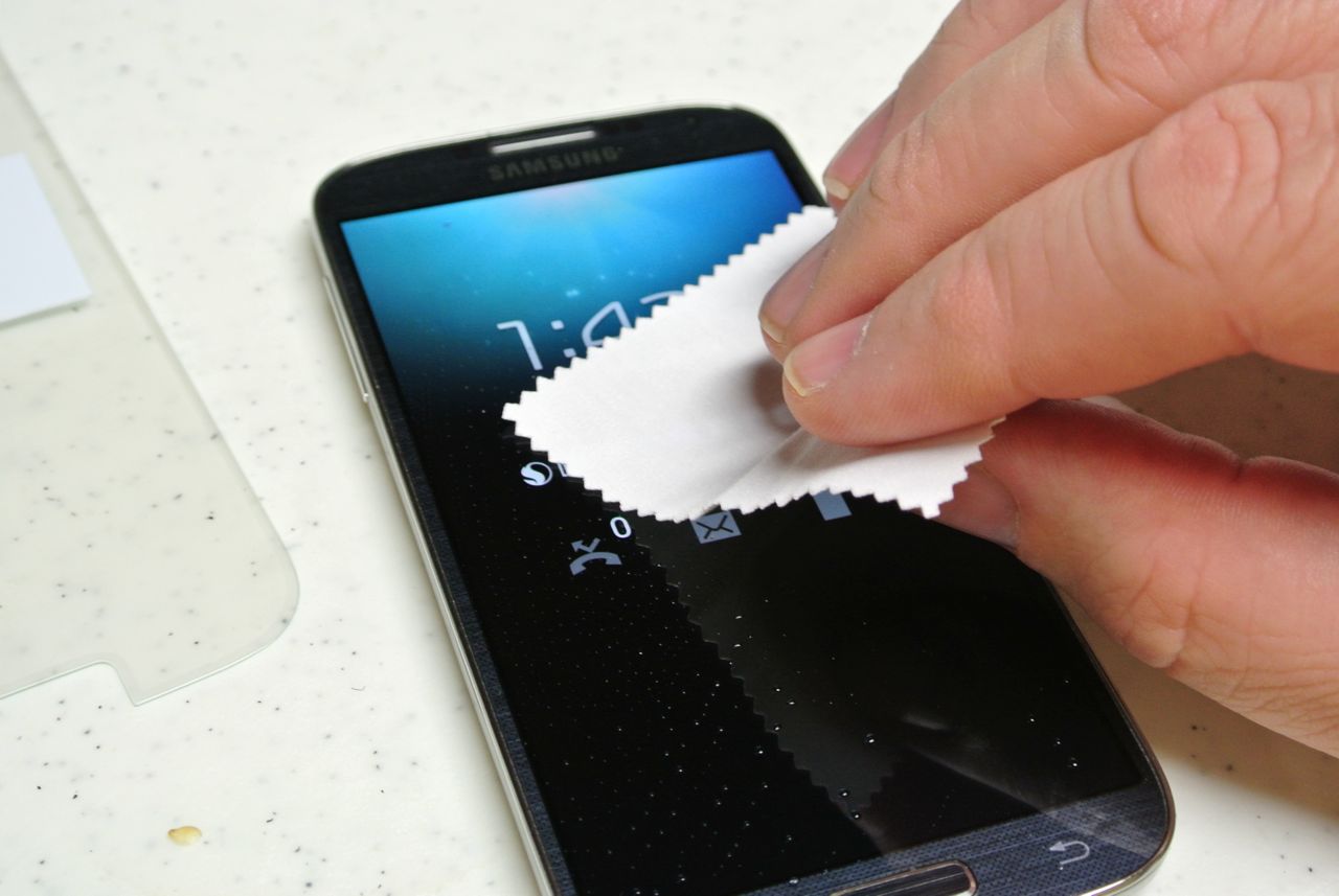 how to remove scratches from smartphone screen ideas photo