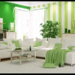 wallpaper green in the living room