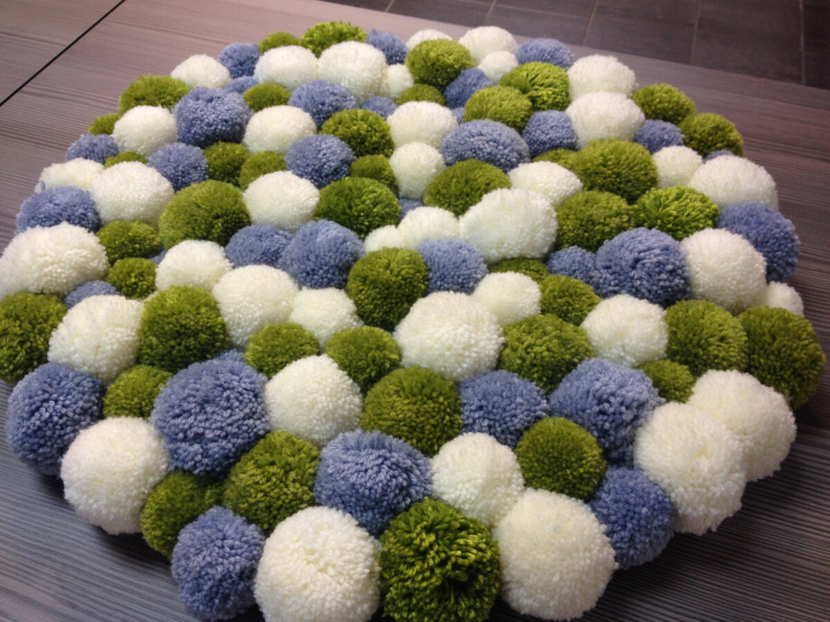 pom pom rug design ideas