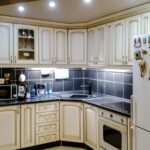 kitchen cabinets up to the ceiling are beautiful