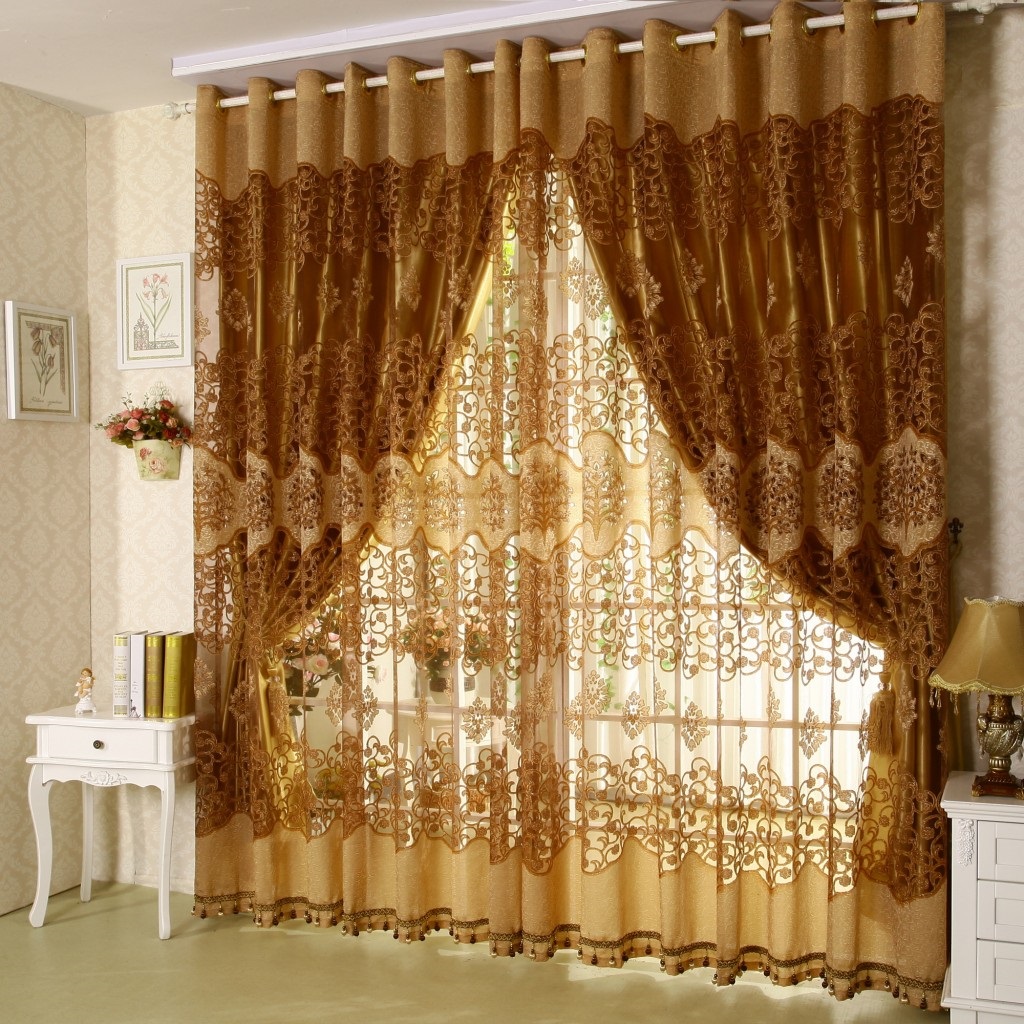 tulle with main curtains