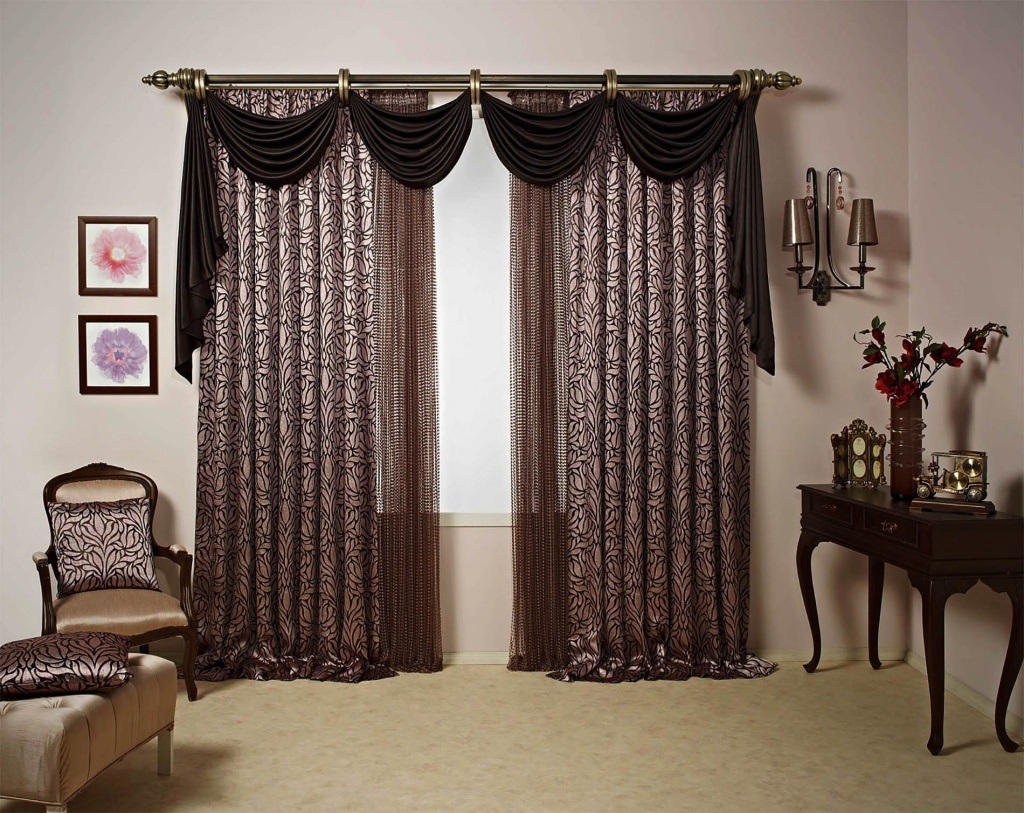 curtains with lambrequins in the living room