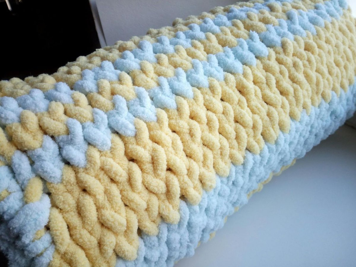 Plush Yarn Blanket Design Photo