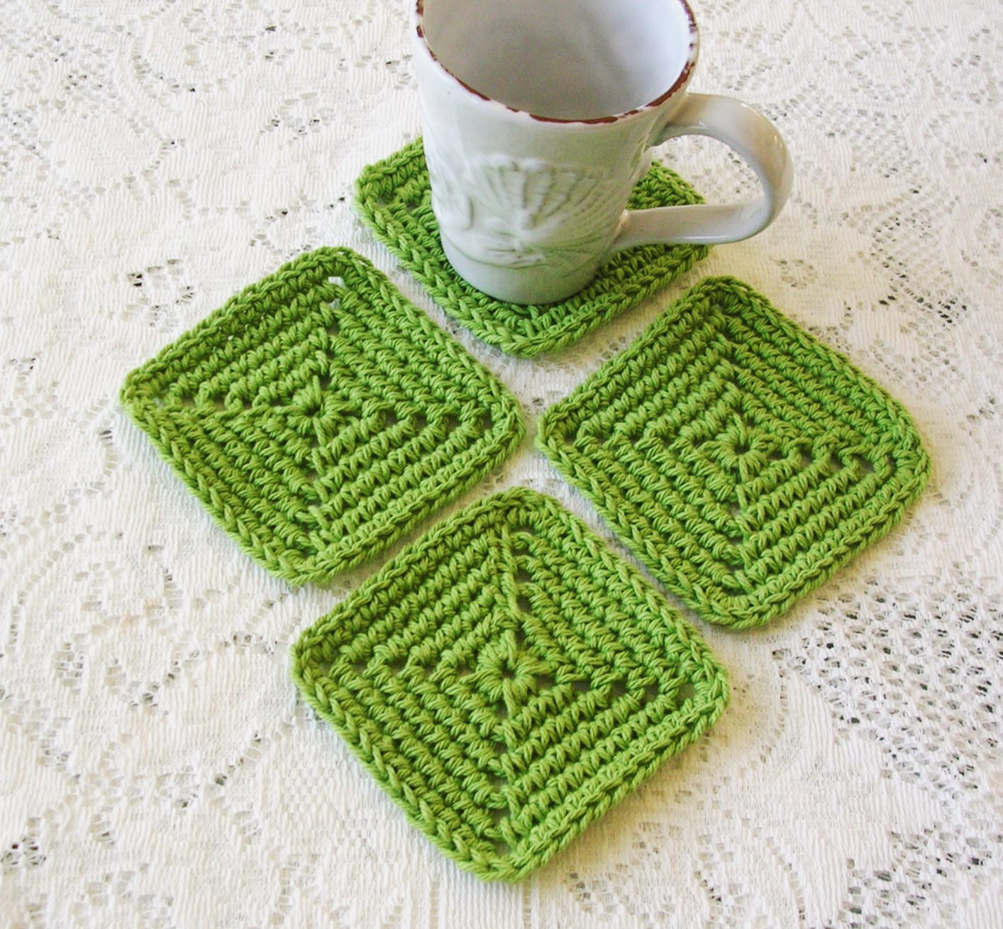 stand for hot crochet photo ideas