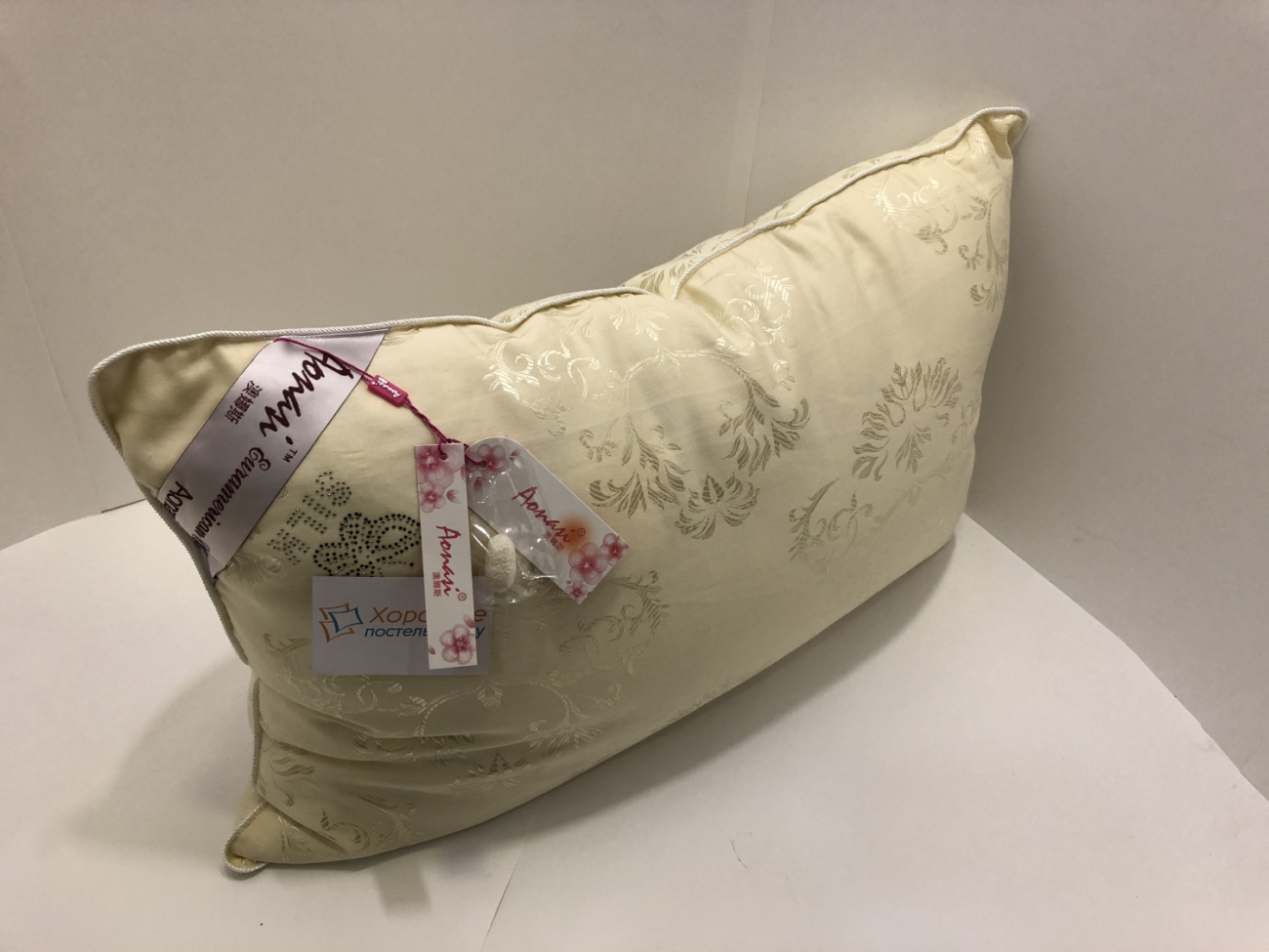 orthopedic silk pillow