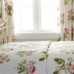 bedspread and curtains photo decoration