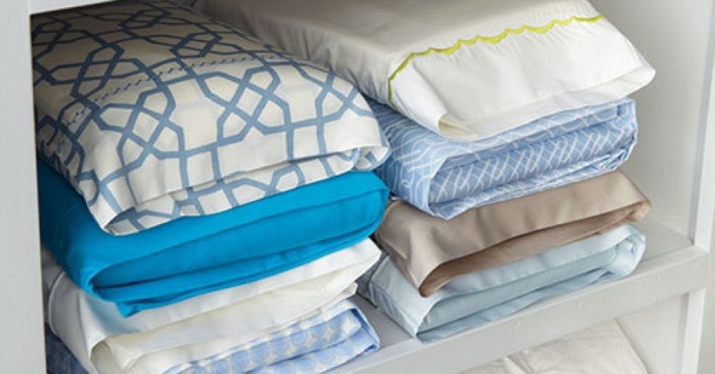 linge de lit dans les taies d'oreiller