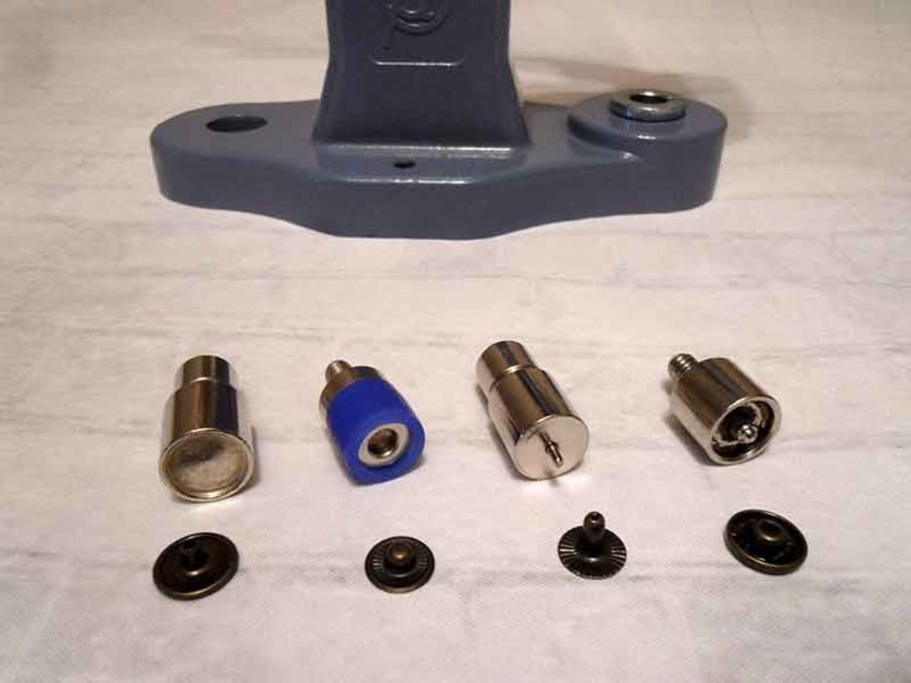 press for eyelets with attachments photo