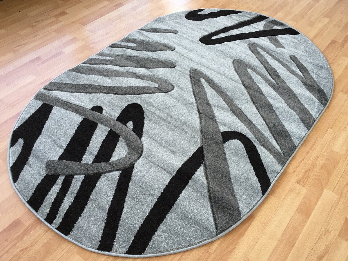 oval rug