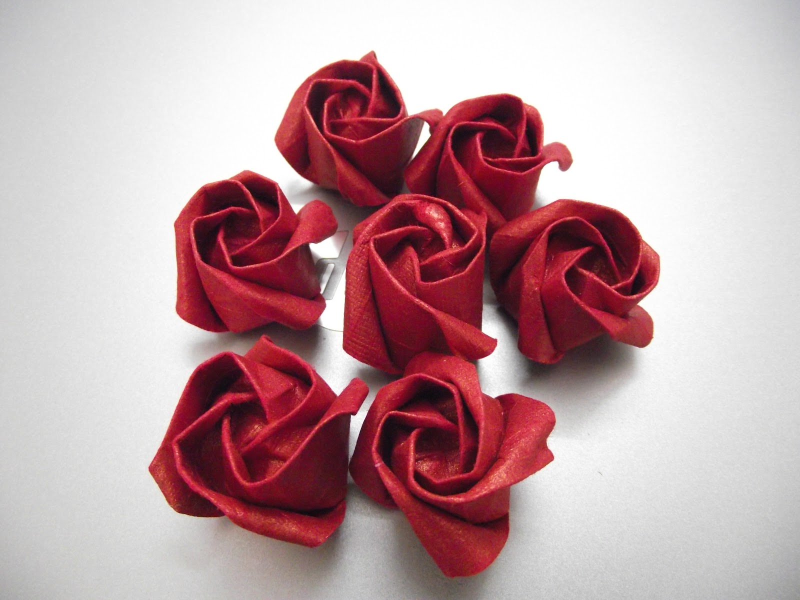 do-it-yourself napkin rose