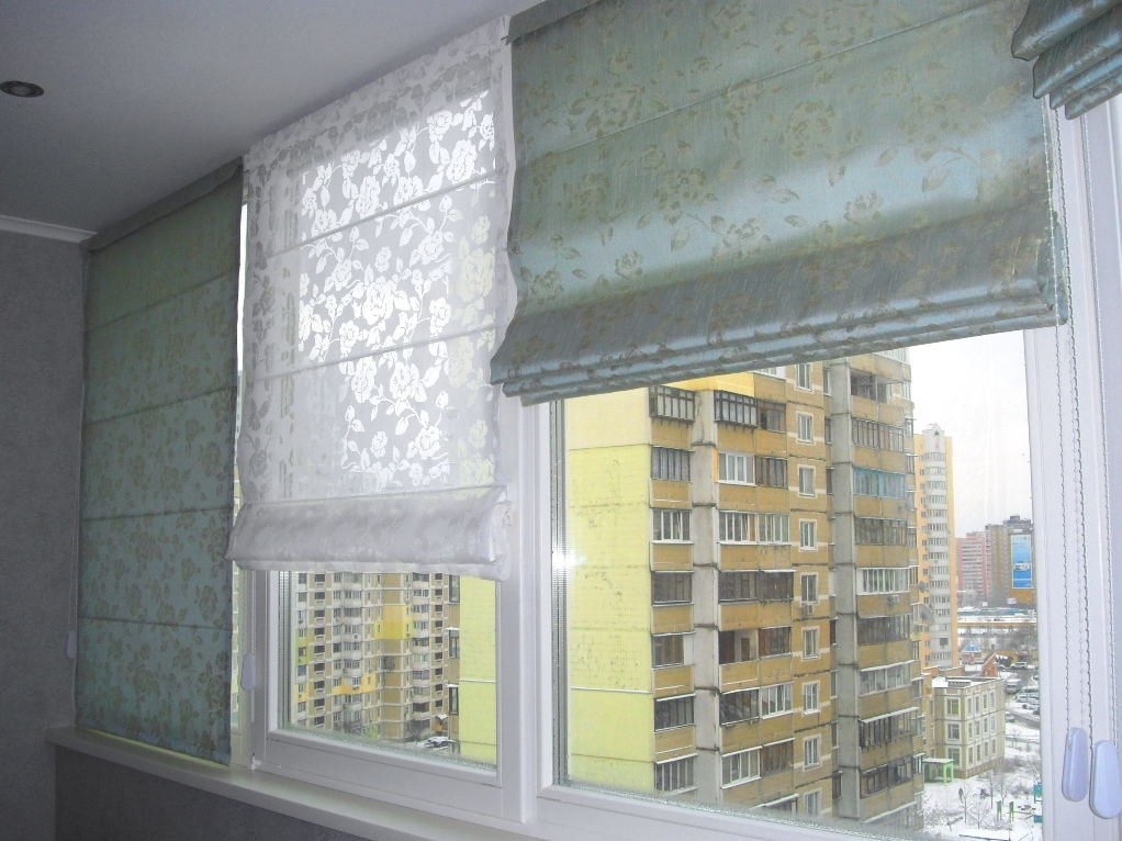 roller blinds perforated and not perforated