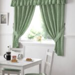 green curtains short