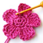 knitting pink daisies