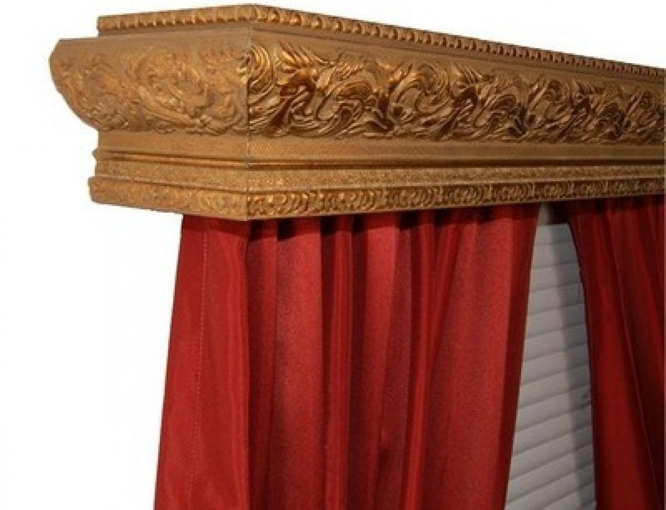 wide cornice