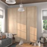 armoire haute dans le salon en bois