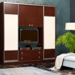 armoire dans le salon marron et blanc