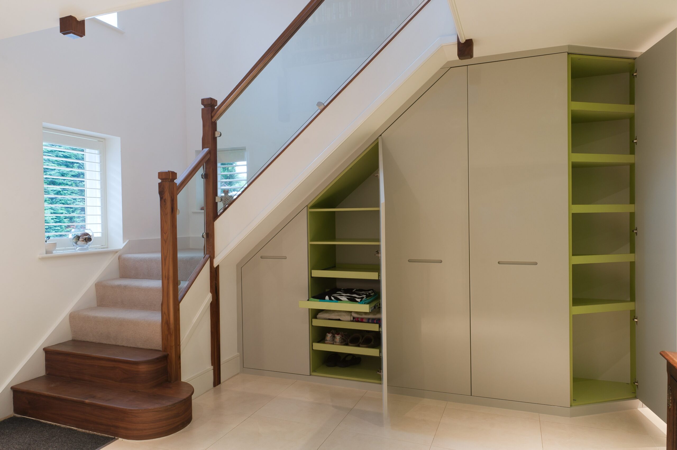 arrangement of the closet under the stairs