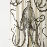 sea ​​curtains with kraken