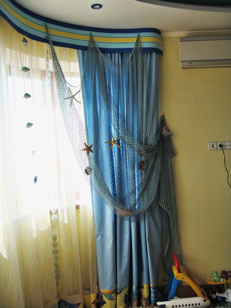 sea ​​curtains for boy