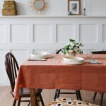 tablecloth red curve