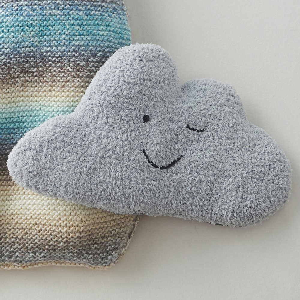 shapes of knitted pillows