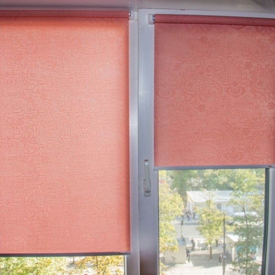 pluses of roller blinds