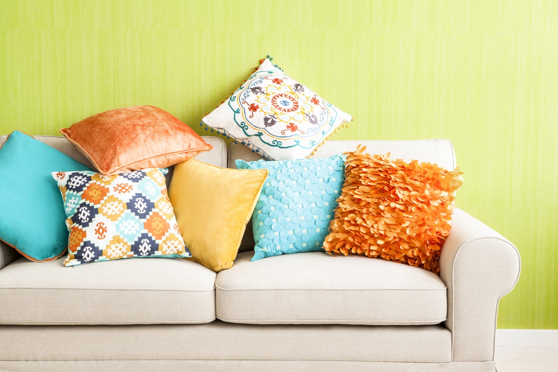 decorative pillows in the interior