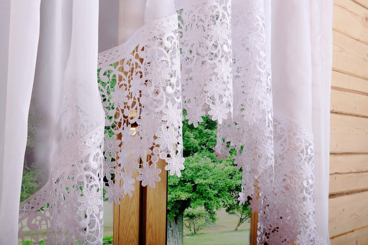 curtain arch in the kitchen