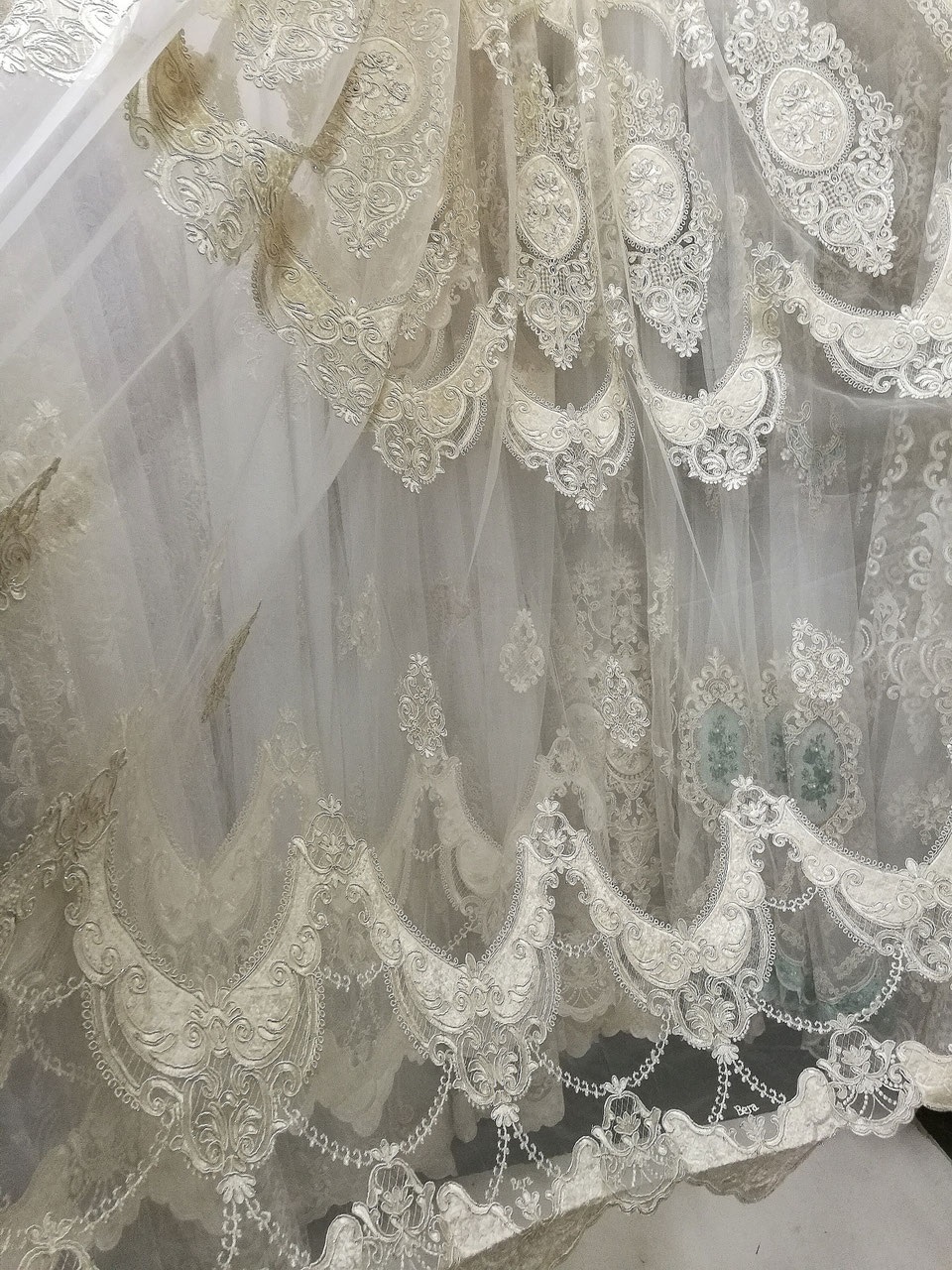 pluses of turkish tulle