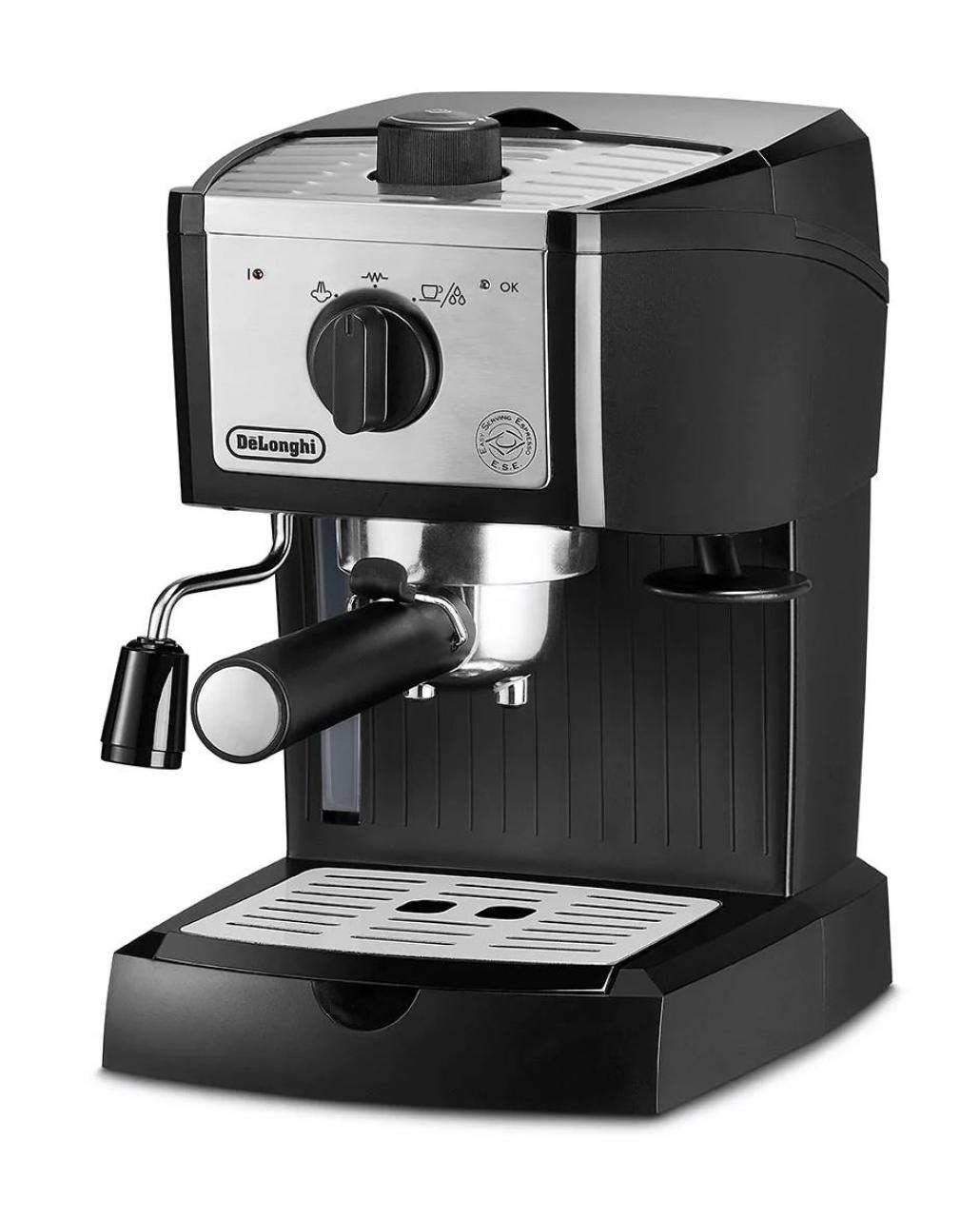 differences between a coffee maker and a coffee machine