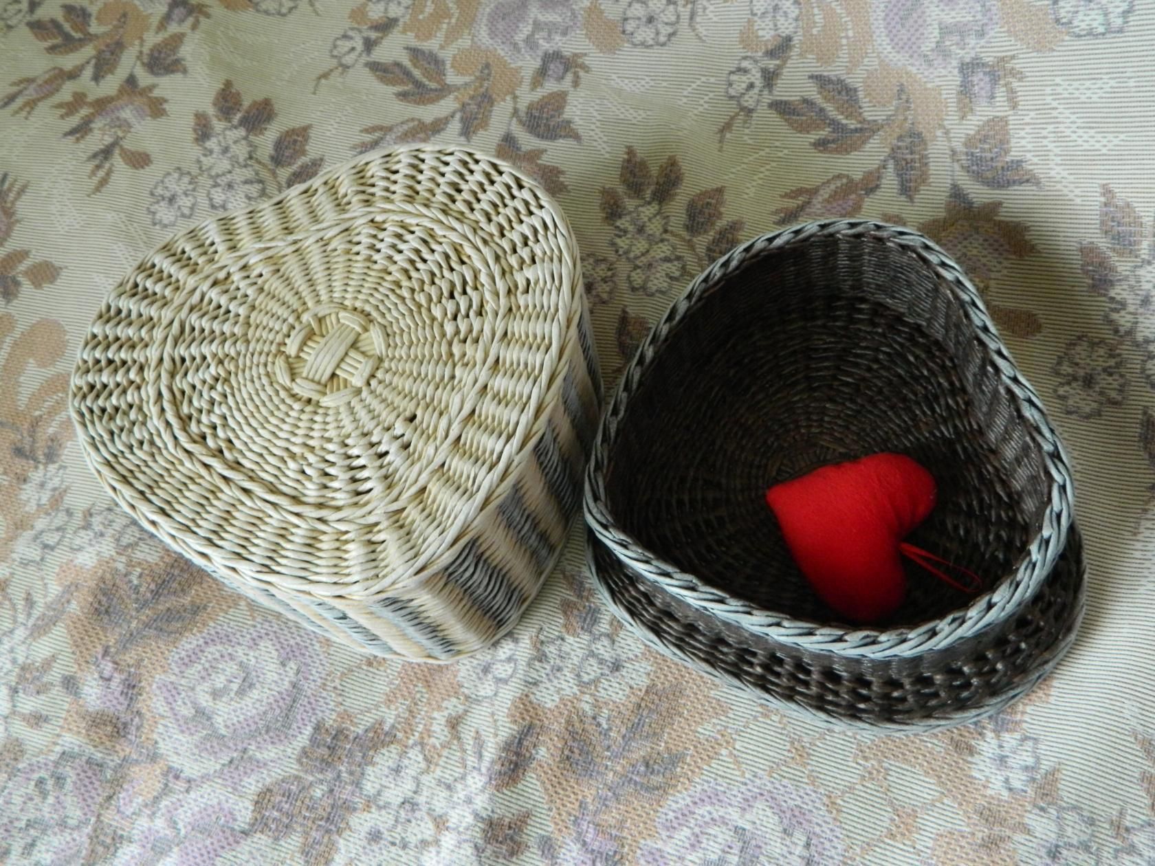 wicker heart-shaped box