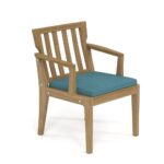 chaise en bois bleu