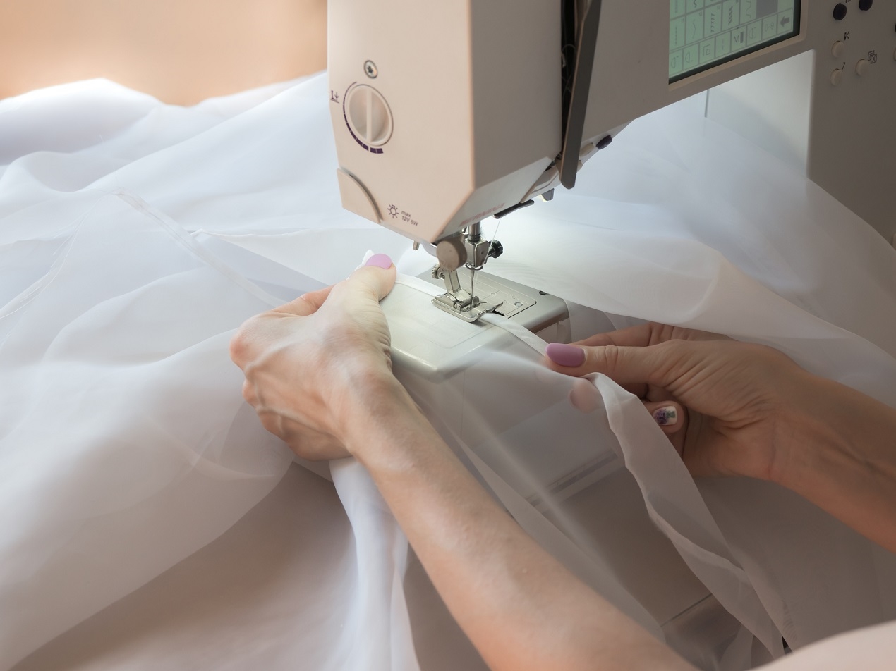 sewing of eyelet curtains