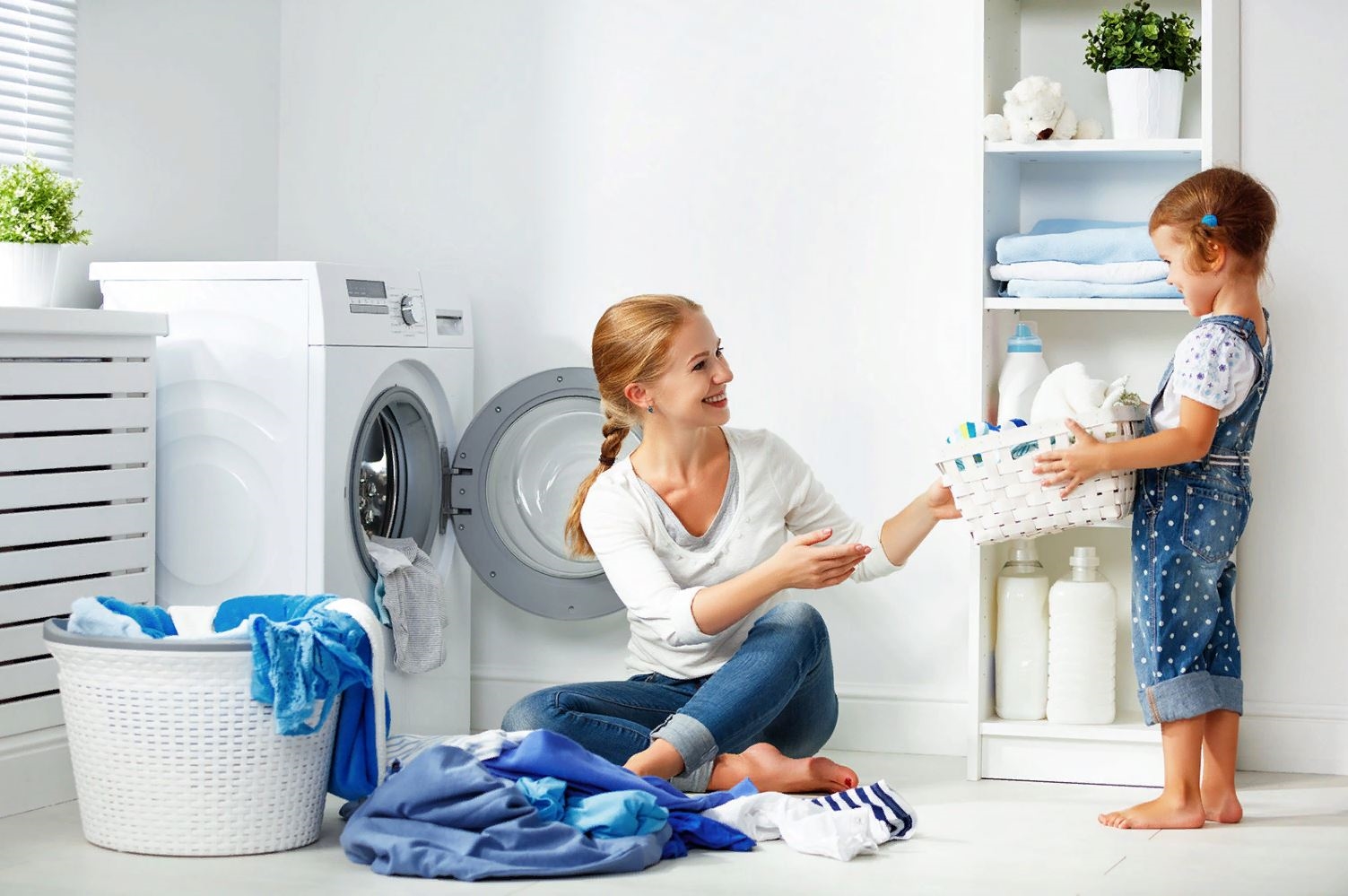 washing curtains in the apartment